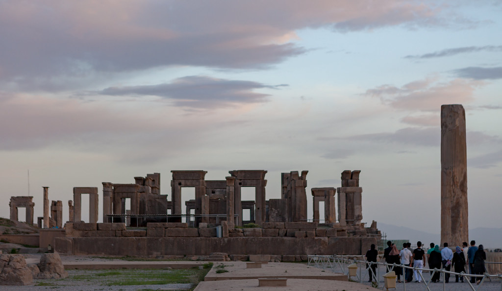 Travel from Shiraz to Isfahan, Iran